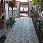 Casa Bianca Si Andrei Două Mai