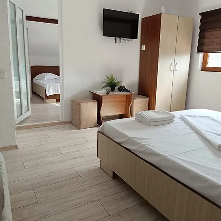 Casa Bianca Si Andrei 3* Două Mai