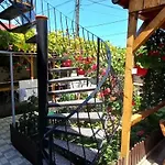 Casa Bianca Si Andrei Două Mai