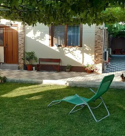 Casa Bianca Si Andrei Casa de hóspedes Două Mai
